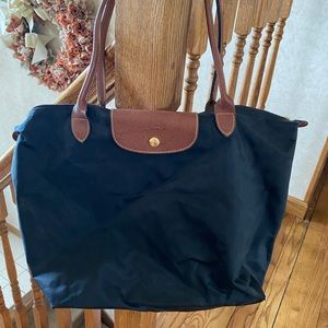 Long champ large bag in black
